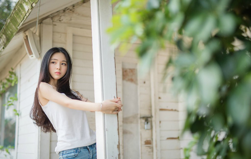 “那又如何？今日，我吕蒙便是为私仇而来，将士们，杀！”吕蒙冷哼一声，一声令下，数百艘艨艟出现，每五艘或十艘一组，朝着陈到这边穿插过来。